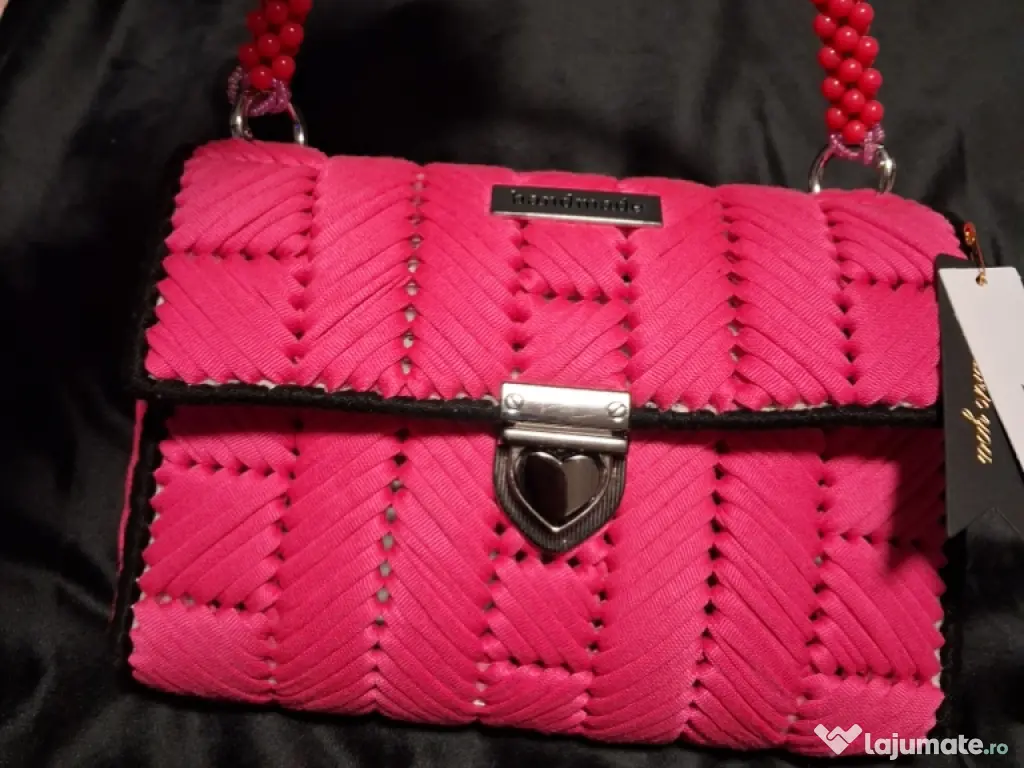 Poșetă lucrata manual