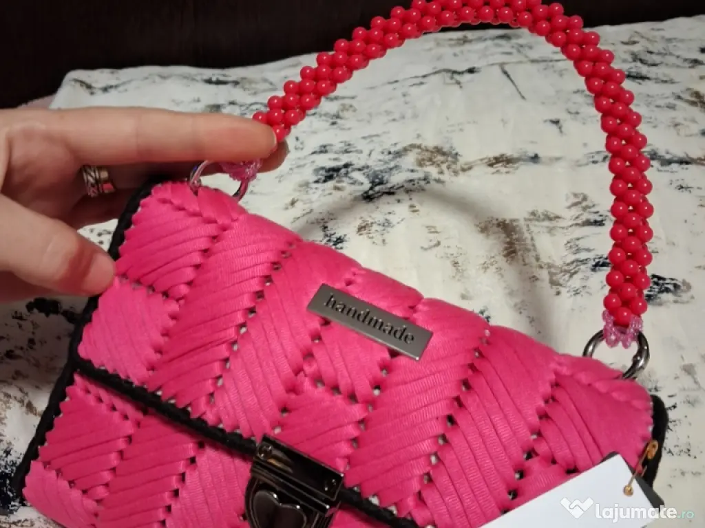Poșetă lucrata manual