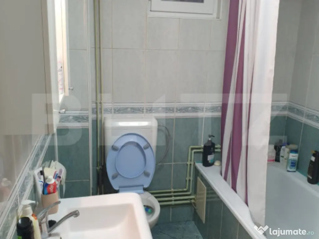 Proprietate cu doua cladiri in curte in apropiere de Cheile