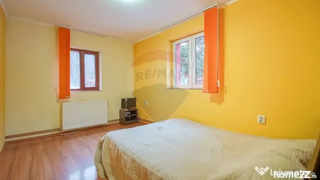 Casă cu 6 camere de vânzare în Azuga, Comision 0%!