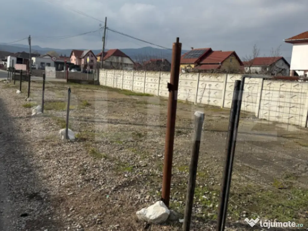 Teren de inchiriat, 207 mp, zona Cetate