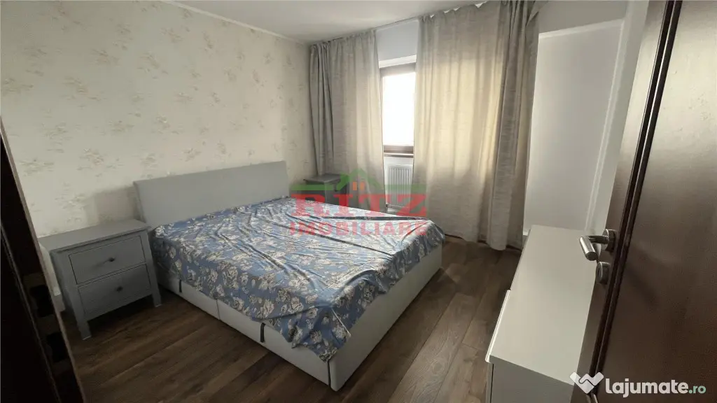Ap. 3 cam. DE INCHIRIAT, mob. si utilat, zona bd. A.I.Cuza!