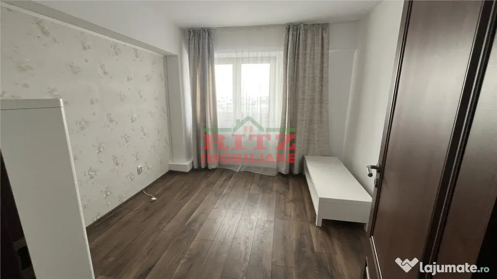 Ap. 3 cam. DE INCHIRIAT, mob. si utilat, zona bd. A.I.Cuza!