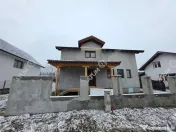 Casa cu 5 camere decomandate pe teren de 390 mp in Cisnadie 