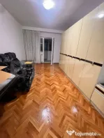 Apartament 4 camere,2 bai,2 balcoane+boxa zona CEC