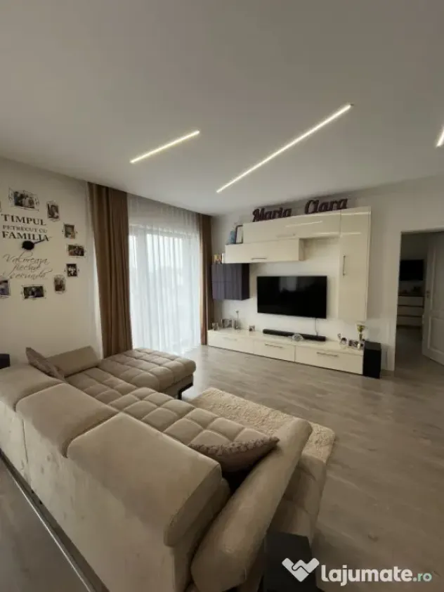 Apartament 3 camere, 82 mp utili, zona Albert
