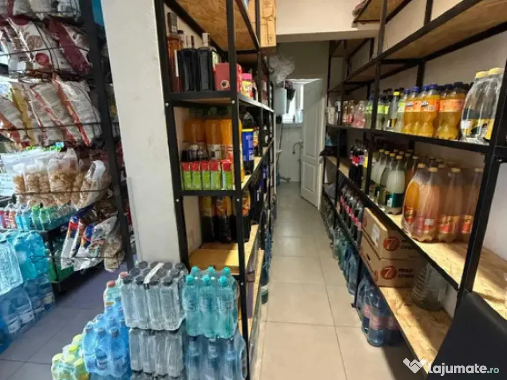 Spațiu comercial cu magazin alimentar + apartament, 89 mp,