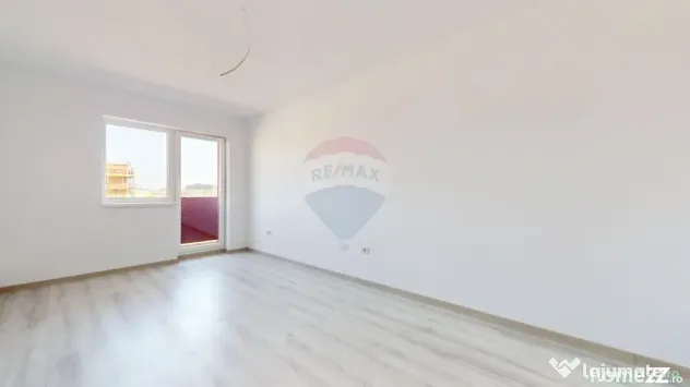 Apartament 3 Camere de Vânzare în Subcetate City 2, Sâ...