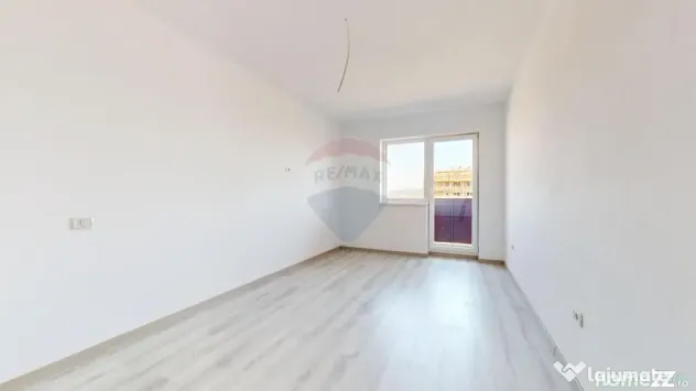 Apartament 3 Camere de Vânzare în Subcetate City 2, Sâ...