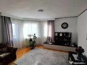 De vanzare apartament cu 4 camere , etaj 2 