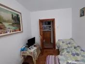 De vanzare apartament cu 4 camere , etaj 2 