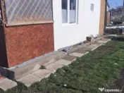 Techirghiol , teren intravilan cu o casuta de vacanta 