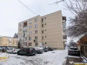 Apartament 2 camere,improspatat, decomandat,balcon,pivnita,T 