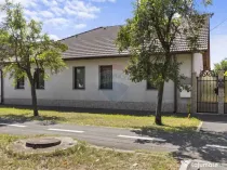 Casă noua 246 mpc cu teren 1363 mp de vânzare Sannicola...