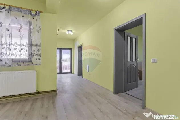 Casă noua 246 mpc cu teren 1363 mp de vânzare Sannicola...