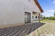 Casă noua 246 mpc cu teren 1363 mp de vânzare Sannicola... 
