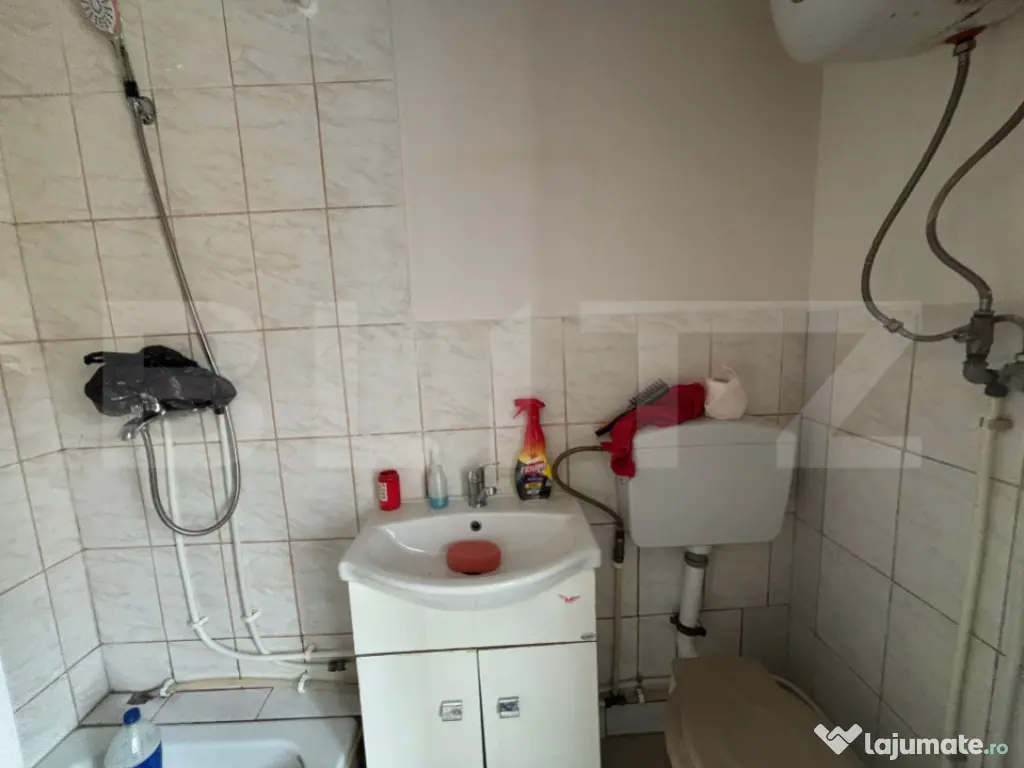 Garsonieră renovată, 17.77 mp, zona Dancu