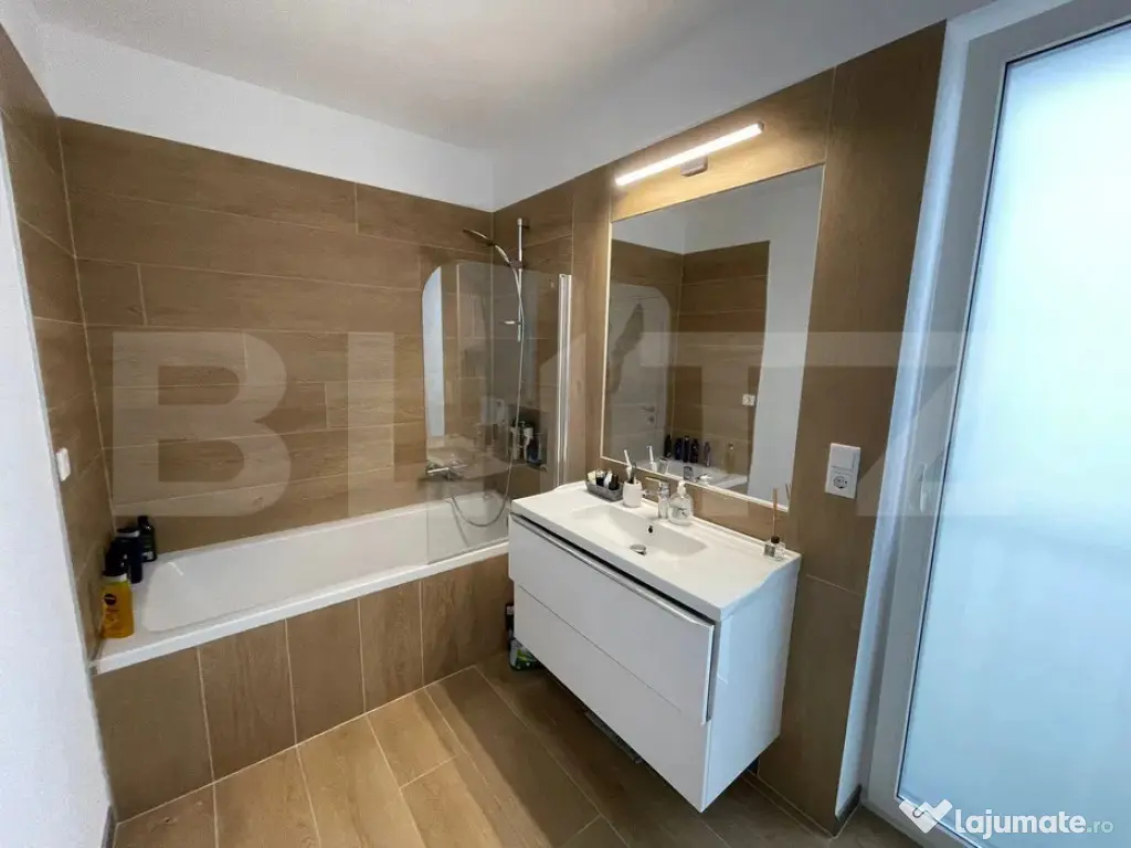 Apartament 4 camere, decomandat, 85 mp, garaj, Europa