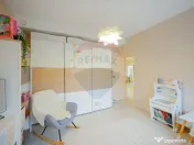 Apartament cu terasă și panoramă de vânzare, zona Hil... 