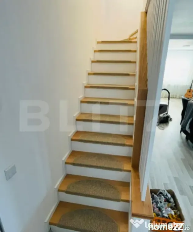 Casa cu 4 camere cartier Izvor Tarlungeni 2 locuri parcare - Tarlungeni (Brasov)