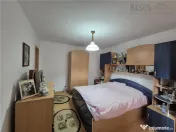 Casa 4 camere spatiu comercial 55 mp, zona centrala 