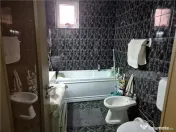 Casa 4 camere spatiu comercial 55 mp, zona centrala 