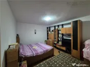 Casa 4 camere spatiu comercial 55 mp, zona centrala 