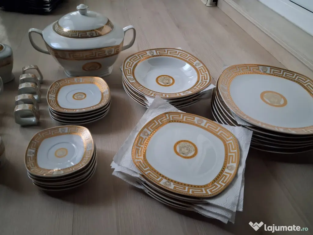 Set farfurii versace 52 piese