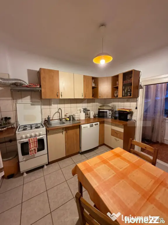 Casa individuala, 112 mp + 335 teren - zona Caraiman - Ploiesti (Prahova)