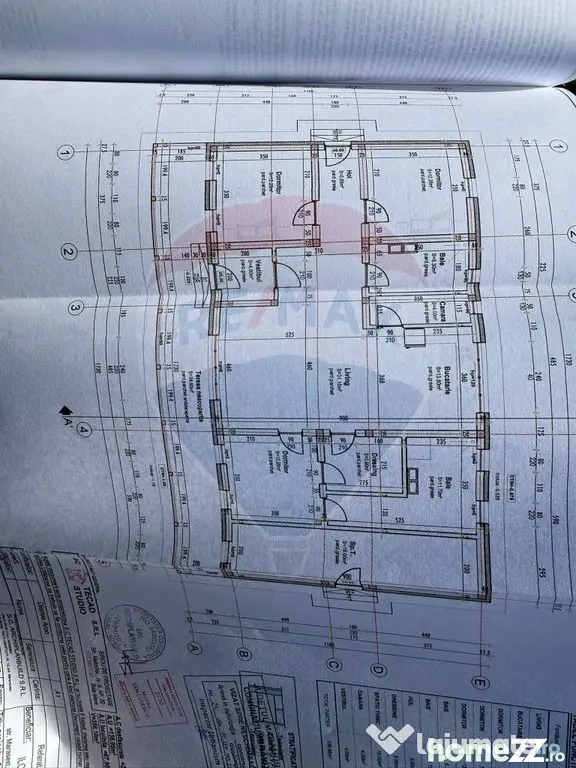 Carbunari Vanzare teren cu fundatie, proiect de casa si r...