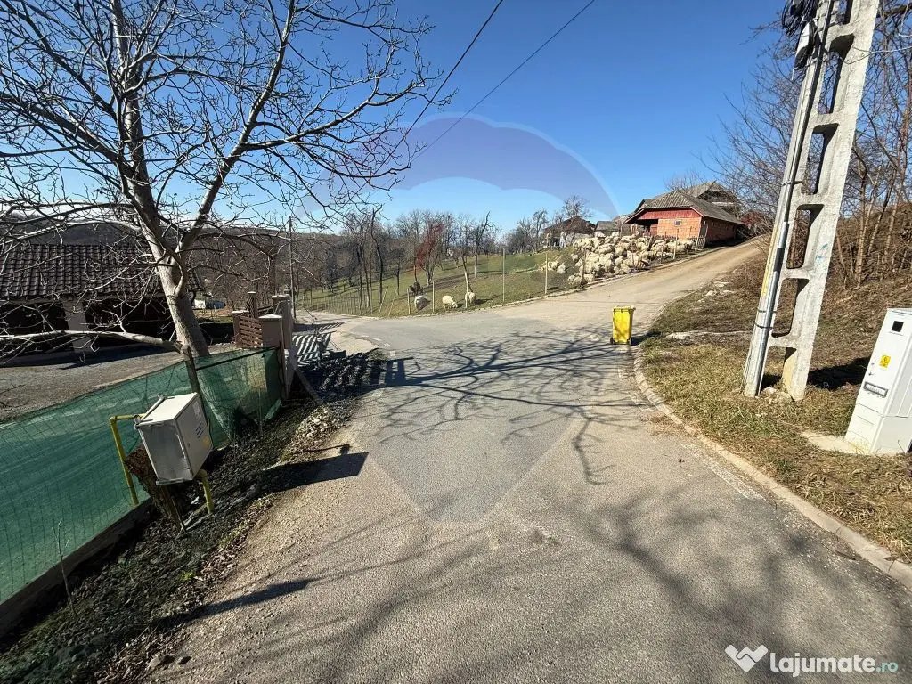 Carbunari Vanzare teren cu fundatie, proiect de casa si r...