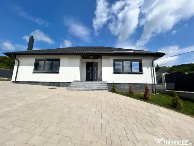 Casa de vanzare - 120mp utili , zona linistita si priveliste