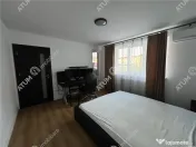 Apartament de 3 camere cu 2 balcoane etaj 2 situat in zona R 