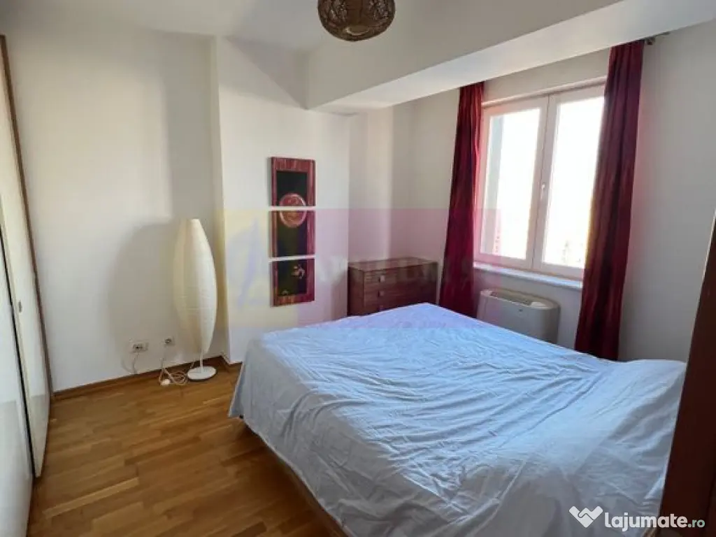 Vanzare apartament de 2 camere in zona Decebal adiacent