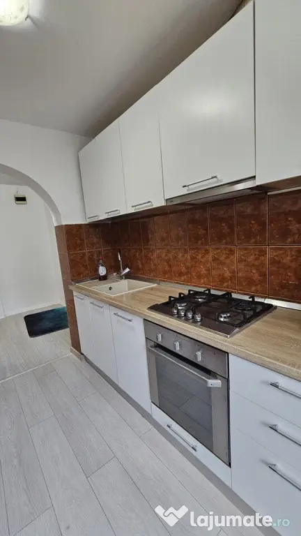 REPUBLICII-Brezeanu- 2cam, cf1, dec, 3/4, G,F,T - 79000 euro