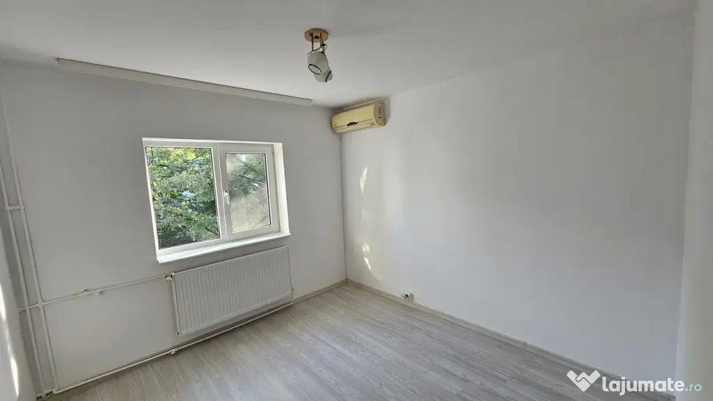 REPUBLICII-Brezeanu- 2cam, cf1, dec, 3/4, G,F,T - 79000 euro