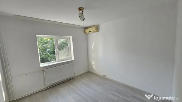 REPUBLICII-Brezeanu- 2cam, cf1, dec, 3/4, G,F,T - 79000 euro