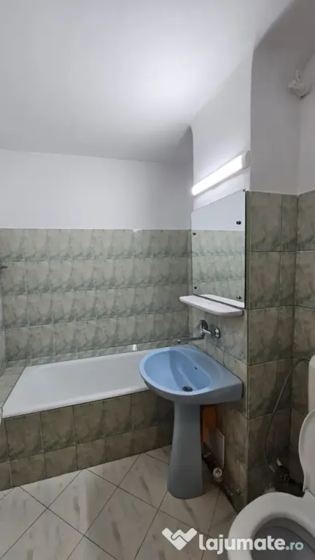 REPUBLICII-Brezeanu- 2cam, cf1, dec, 3/4, G,F,T - 79000 euro