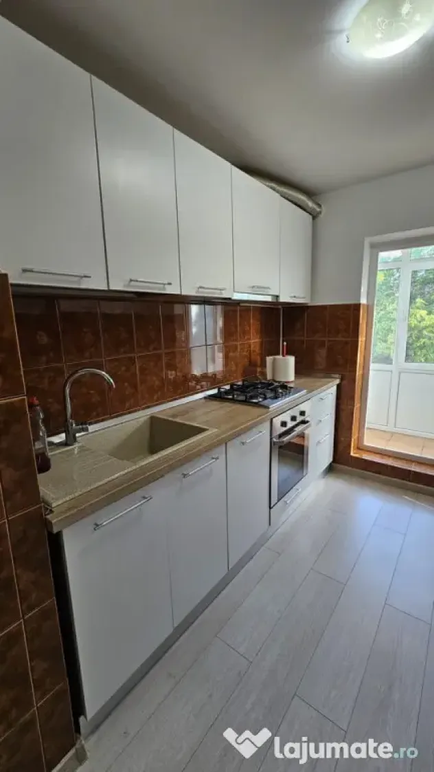 REPUBLICII-Brezeanu- 2cam, cf1, dec, 3/4, G,F,T - 79000 euro