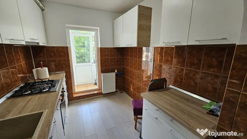 REPUBLICII-Brezeanu- 2cam, cf1, dec, 3/4, G,F,T - 79000 euro
