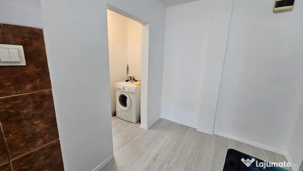 REPUBLICII-Brezeanu- 2cam, cf1, dec, 3/4, G,F,T - 79000 euro