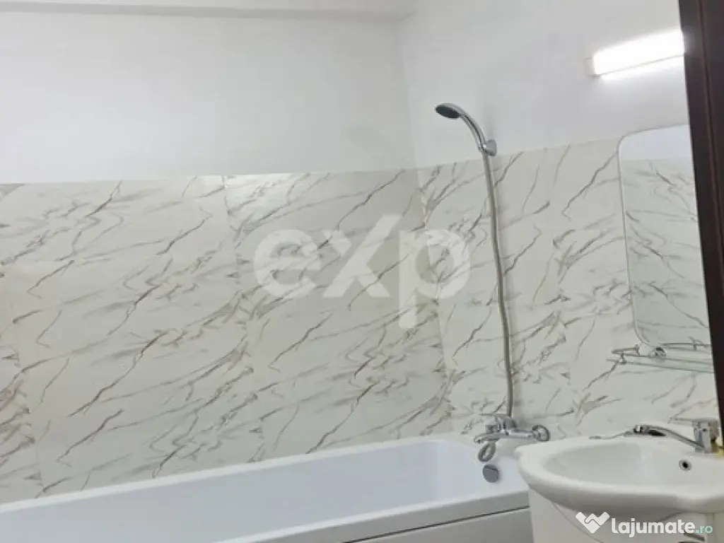 De vânzare apartament 2 camere, - Constanța - centru - B-d