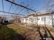Casa parter + 3.055 mp teren in Costesti 
