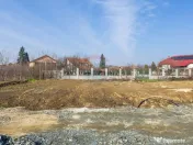 Teren intravilan curti constructii- zona in plina dezvolt... 