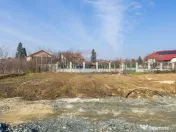 Teren intravilan curti constructii- zona in plina dezvolt... 