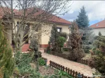 Casa, 3 camere, 693 mp teren, Lazuri