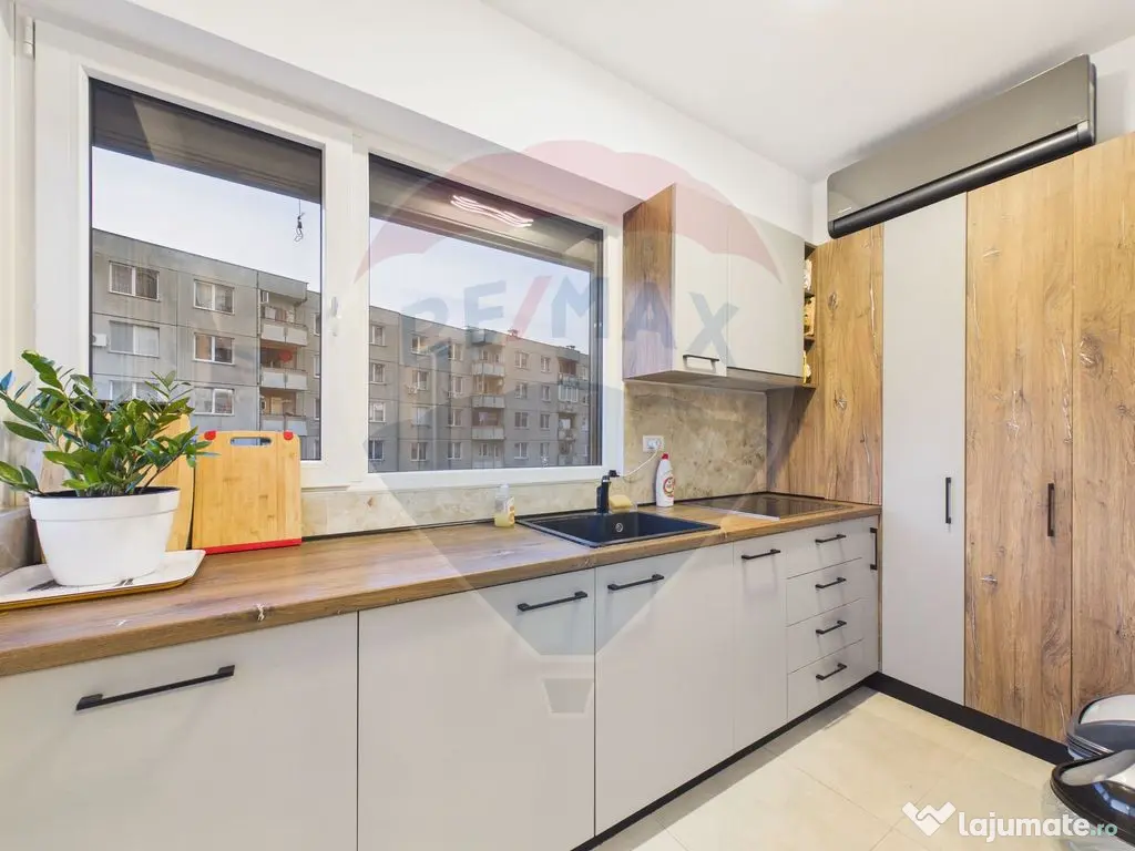 Apartament cu 2 camere - Mobilat cu Designer - in Central...