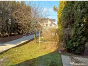 Apartament 4 camere cu curte proprie,la casa 