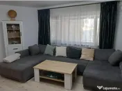 Apartament 4 camere cu curte proprie,la casa 