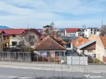 Casă cu două corpuri+teren 230 mp De Vanzare, Strada Ca...